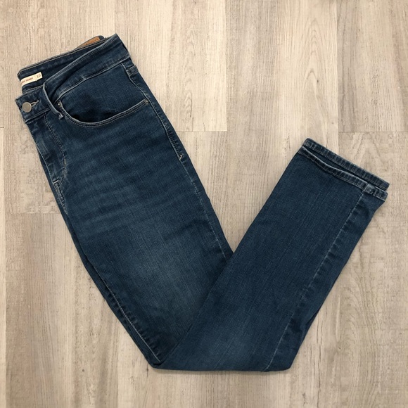 Levi's Denim - Levi’s Classic Mid Rise Skinny jean medium wash